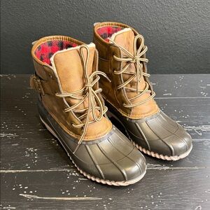 Madden Girl Tan and Black Lace-Up Winter Boots